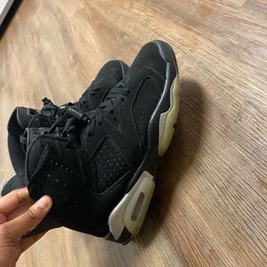 JORDANS 6 , SIZE WOMEN 7.5